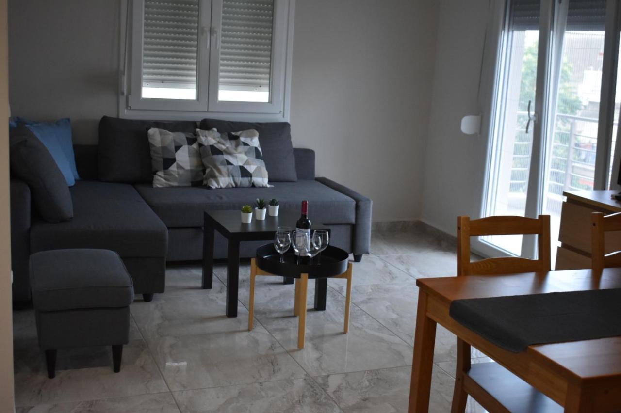 Davidana Deluxe Apartments Nea Kallikrateia Exteriör bild